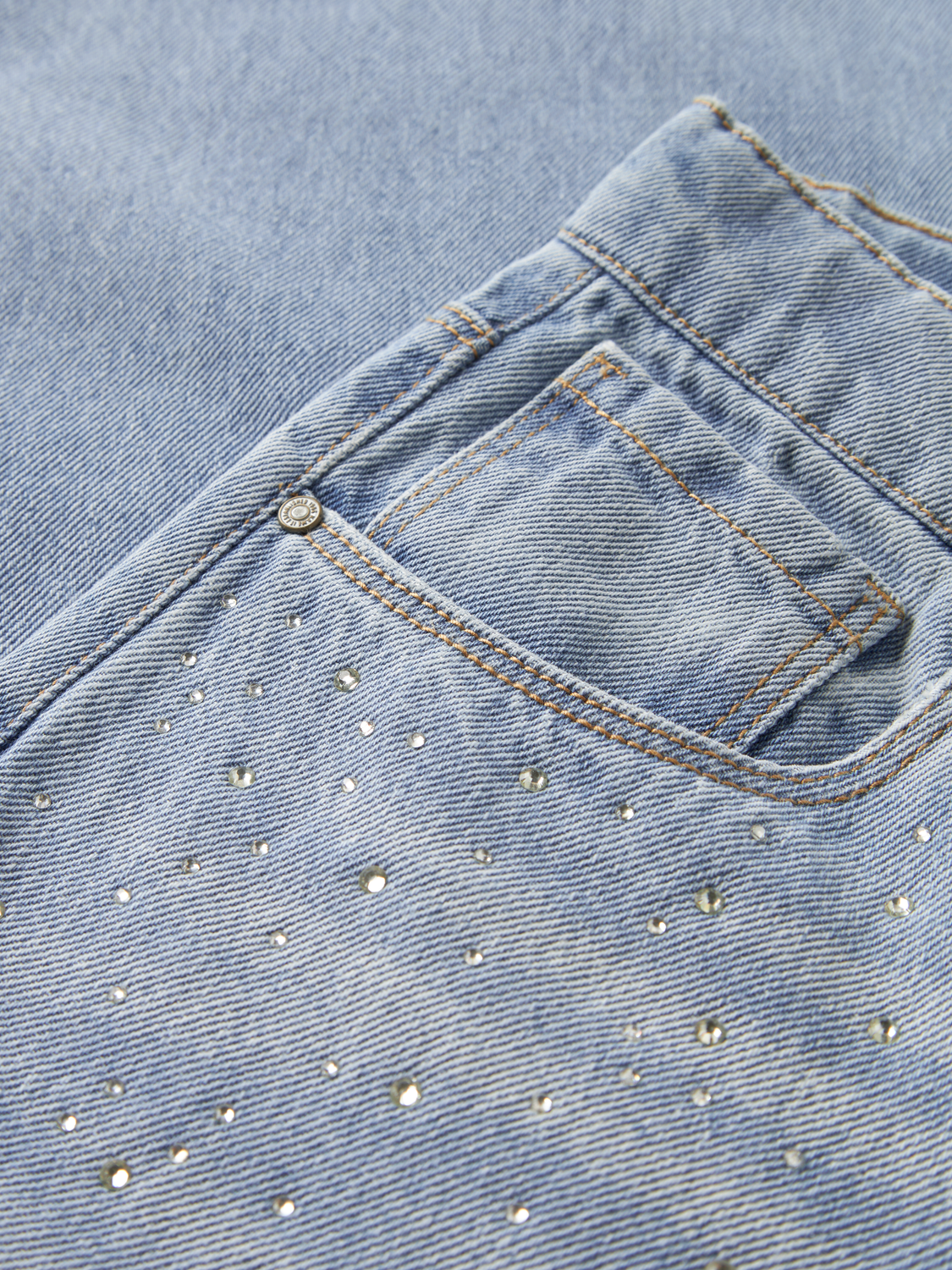 model_shot-detail