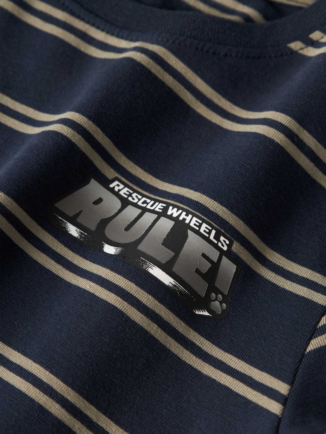 model_shot-front_full