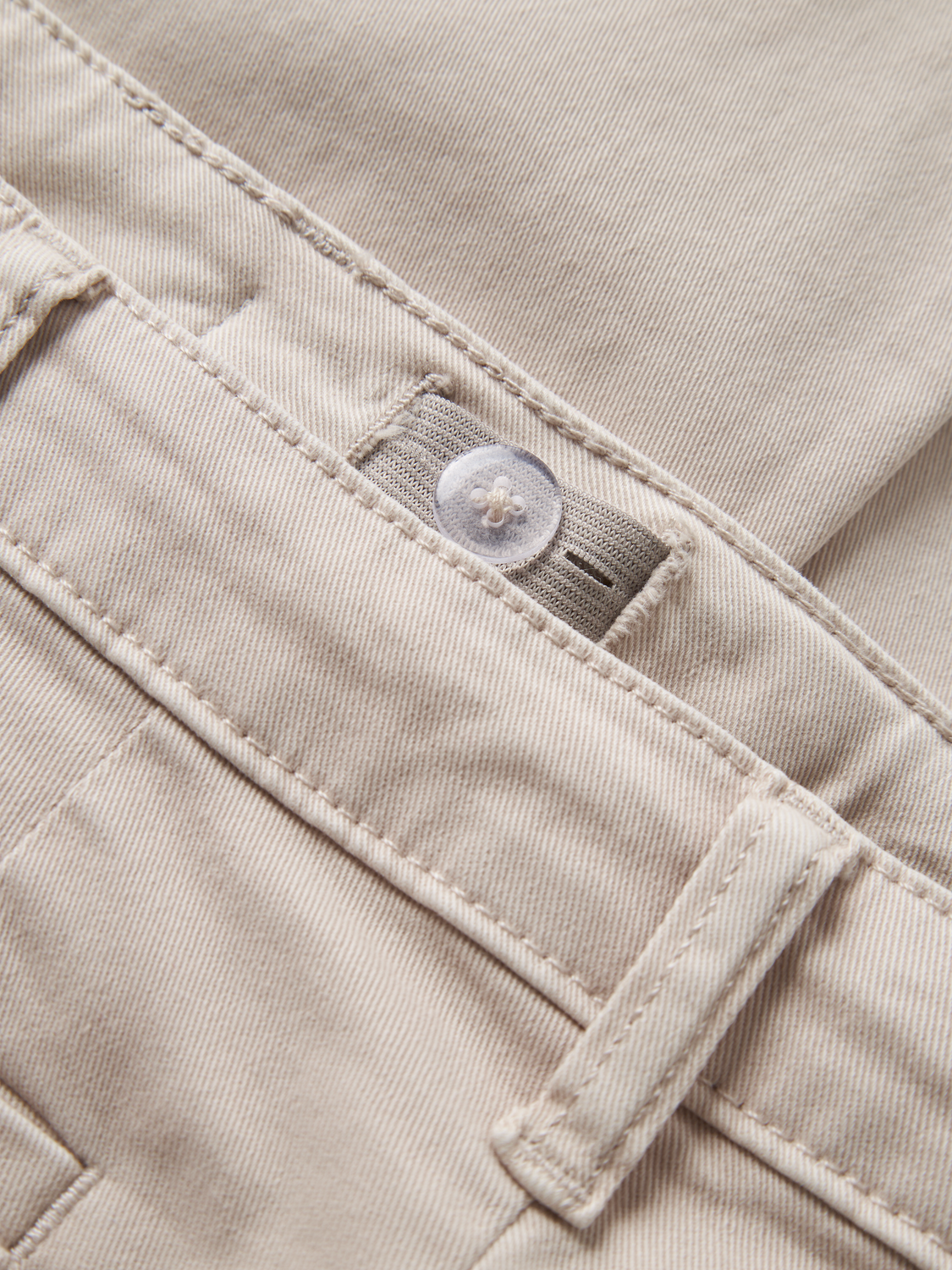 model_shot-front_full