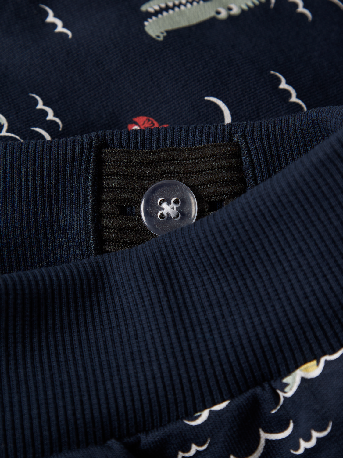 model_shot-front_full