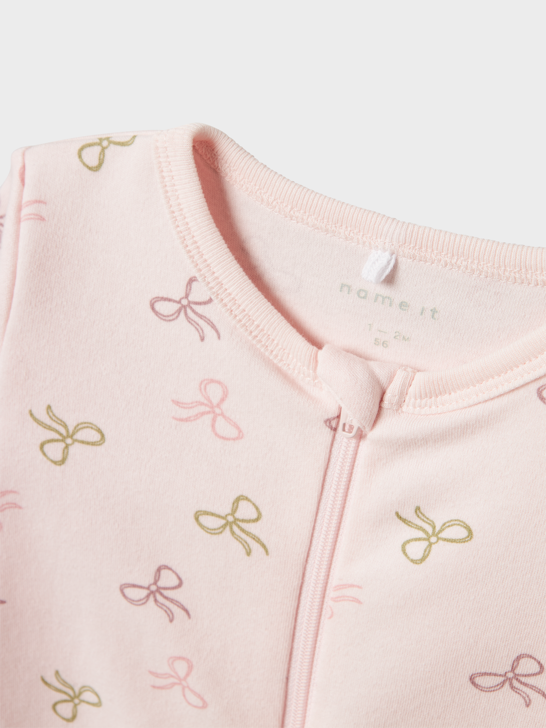 model_shot-front_full