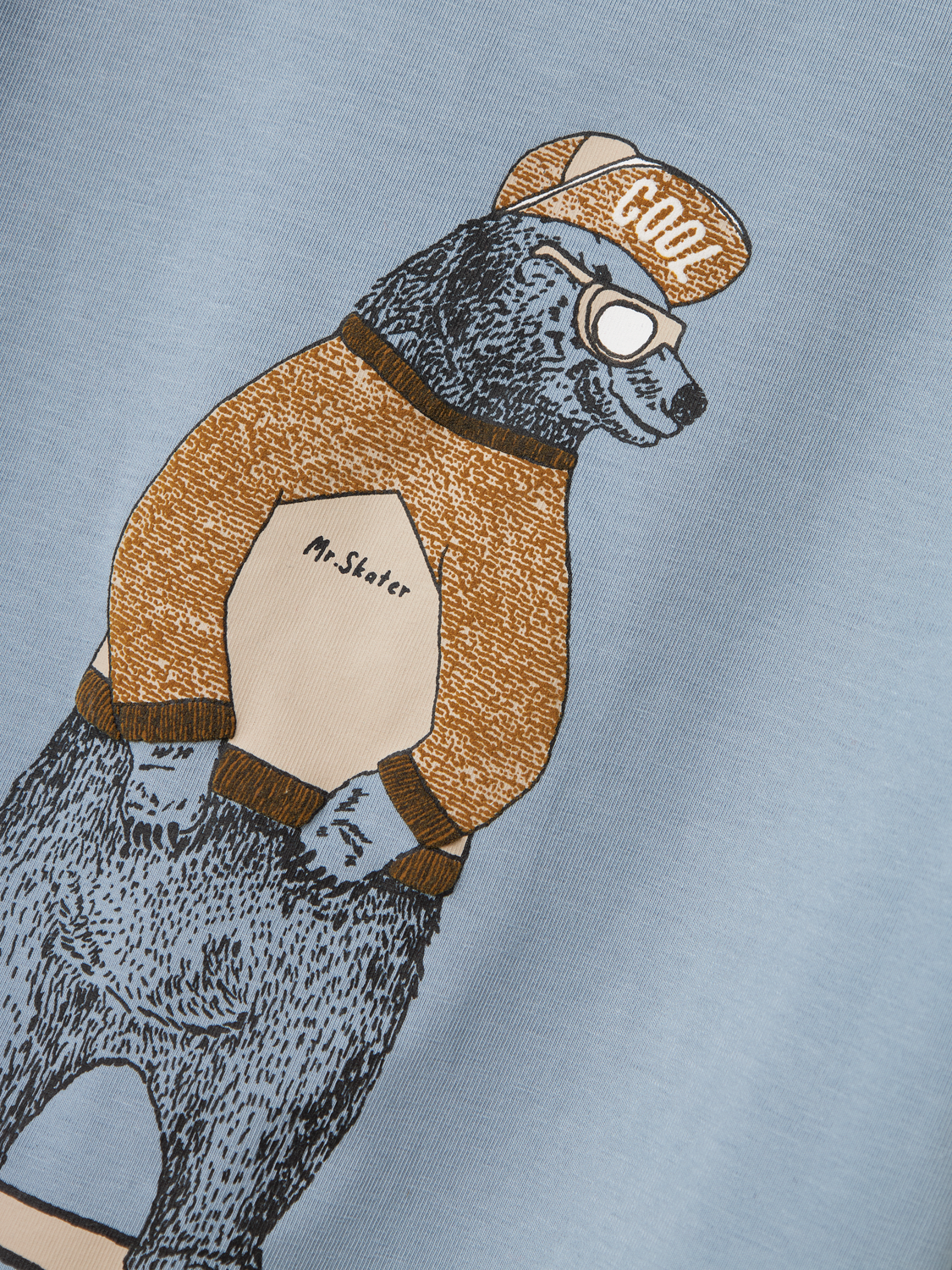 model_shot-front_full