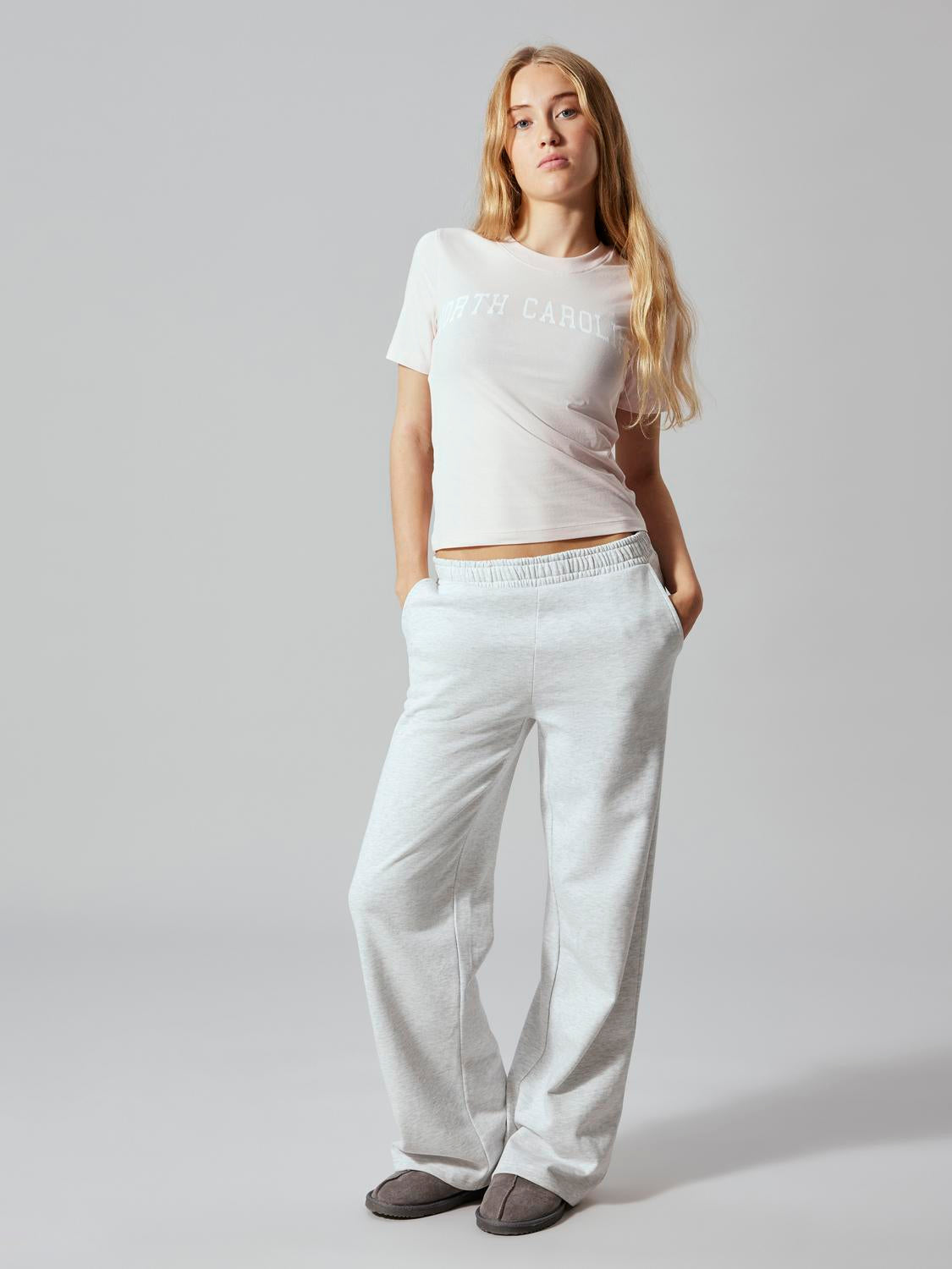 model_shot-creative