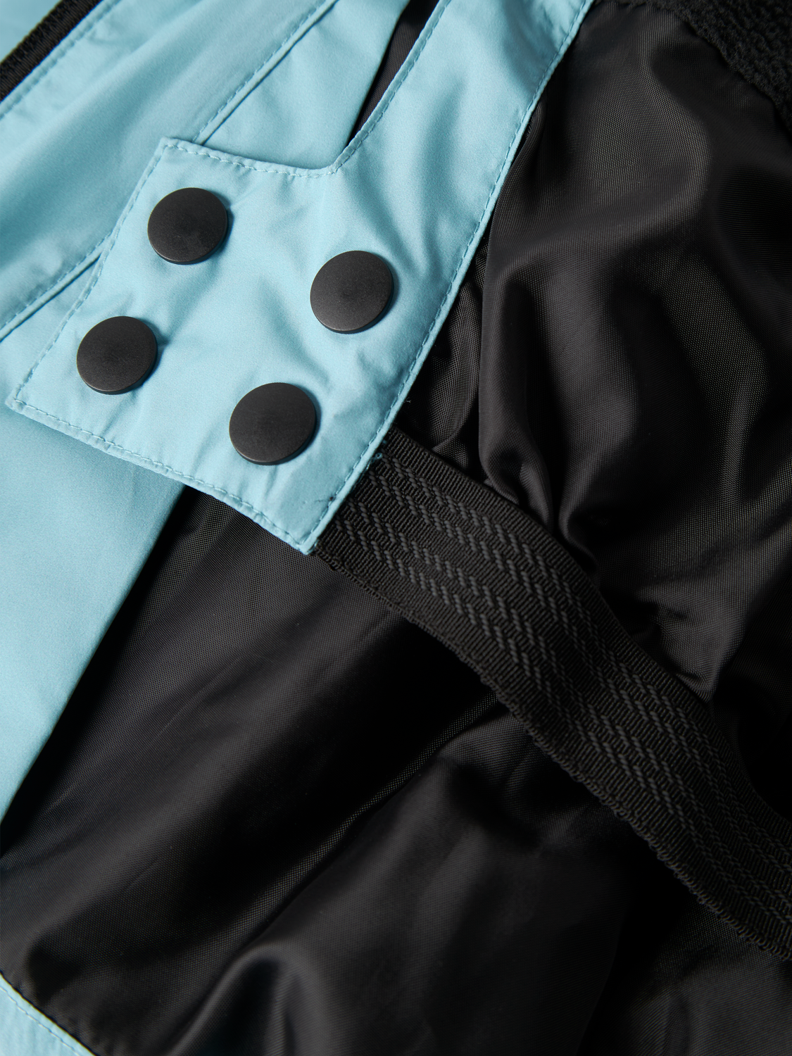 model_shot-front_full