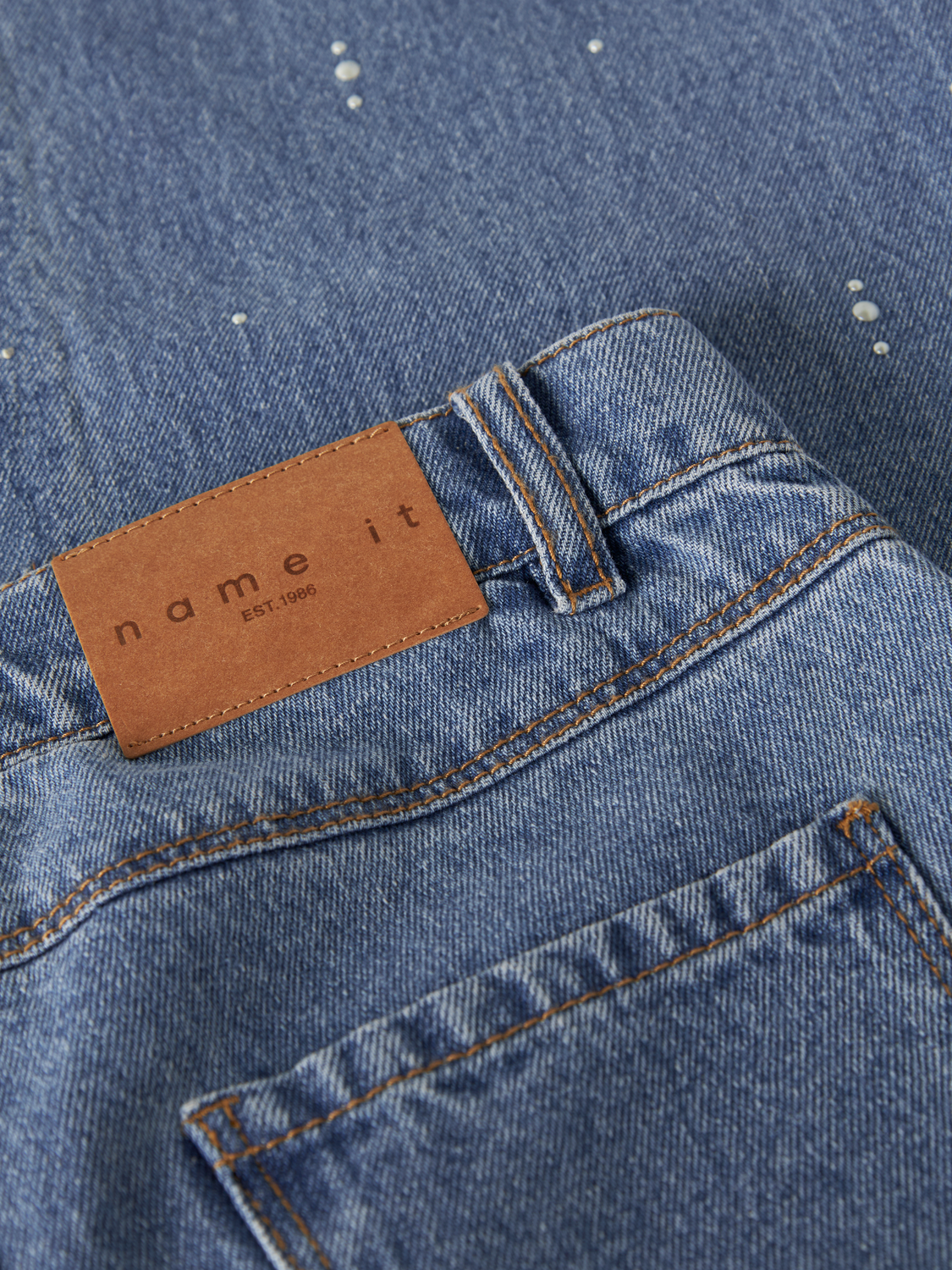 model_shot-detail