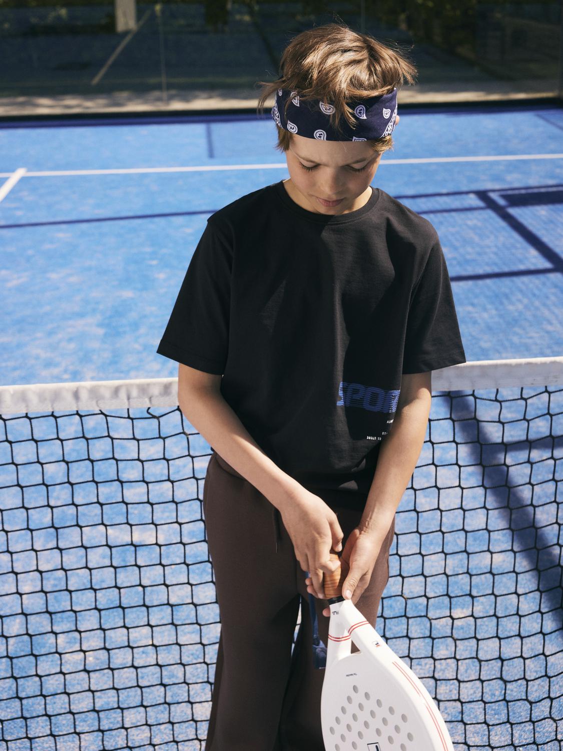 model_shot-creative