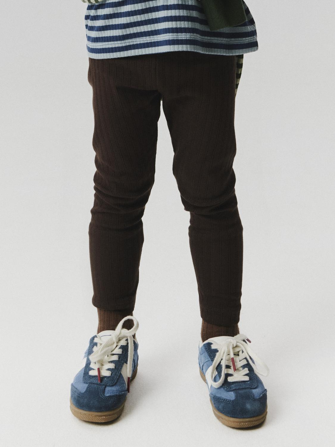 model_shot-creative