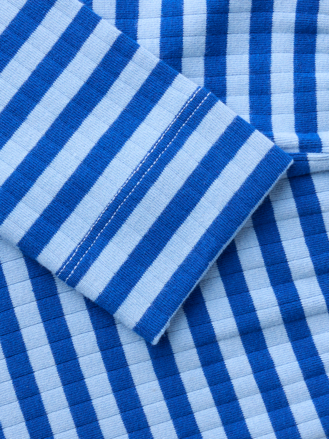 model_shot-front_full