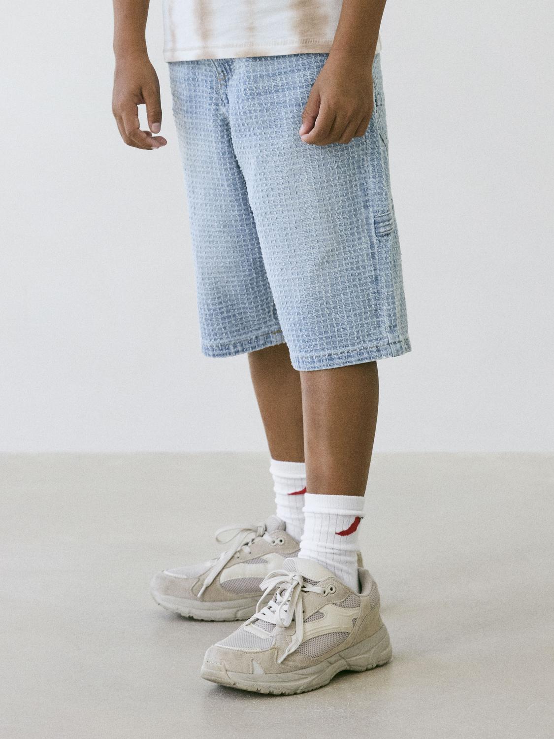 model_shot-detail