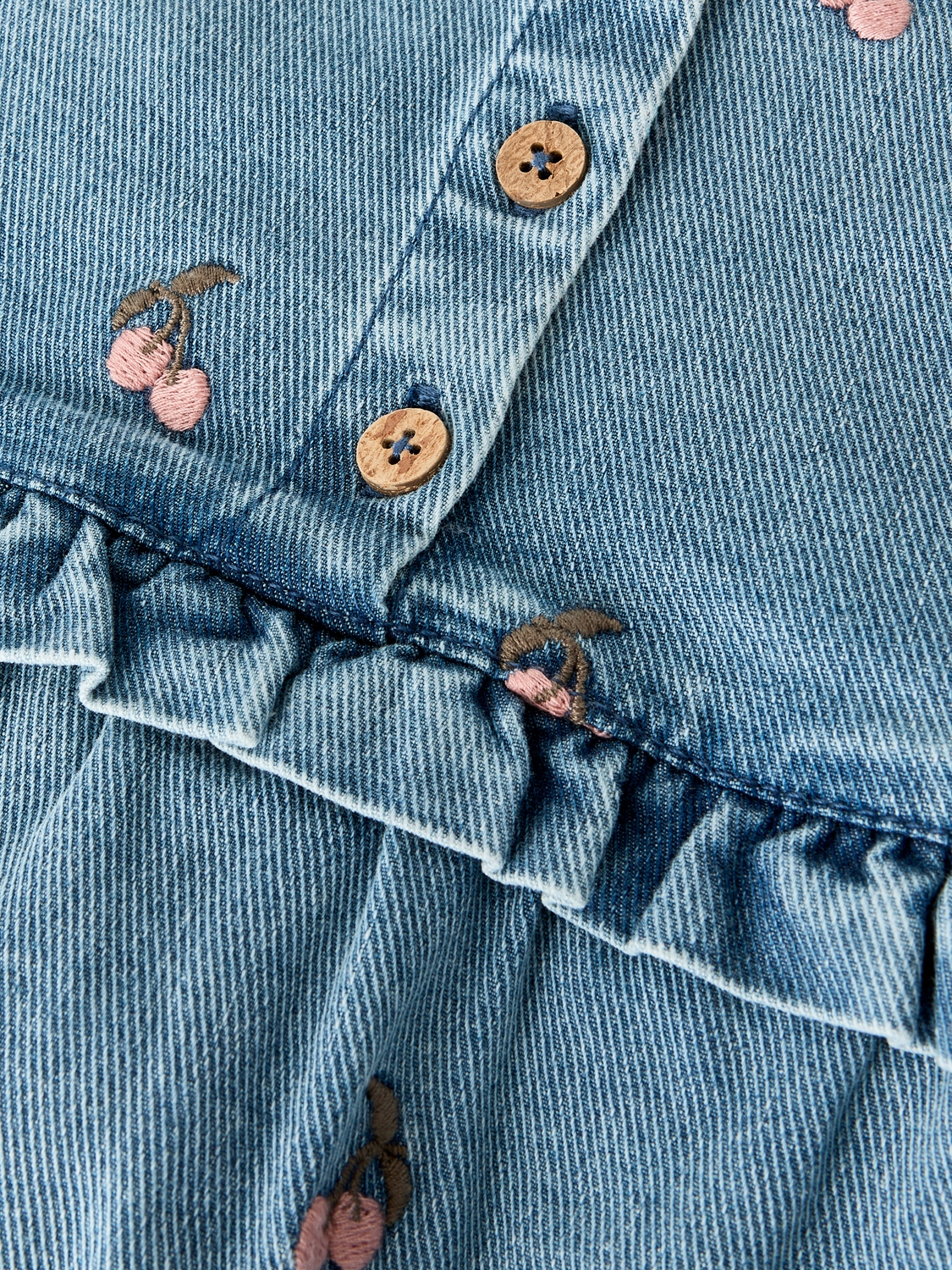 model_shot-front_full