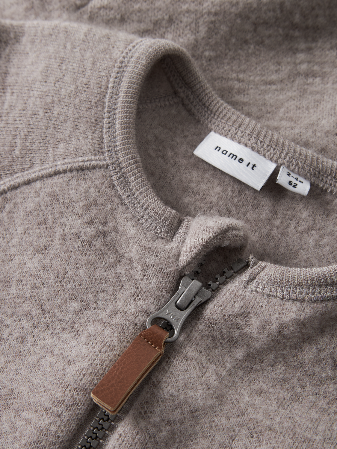 model_shot-front_full