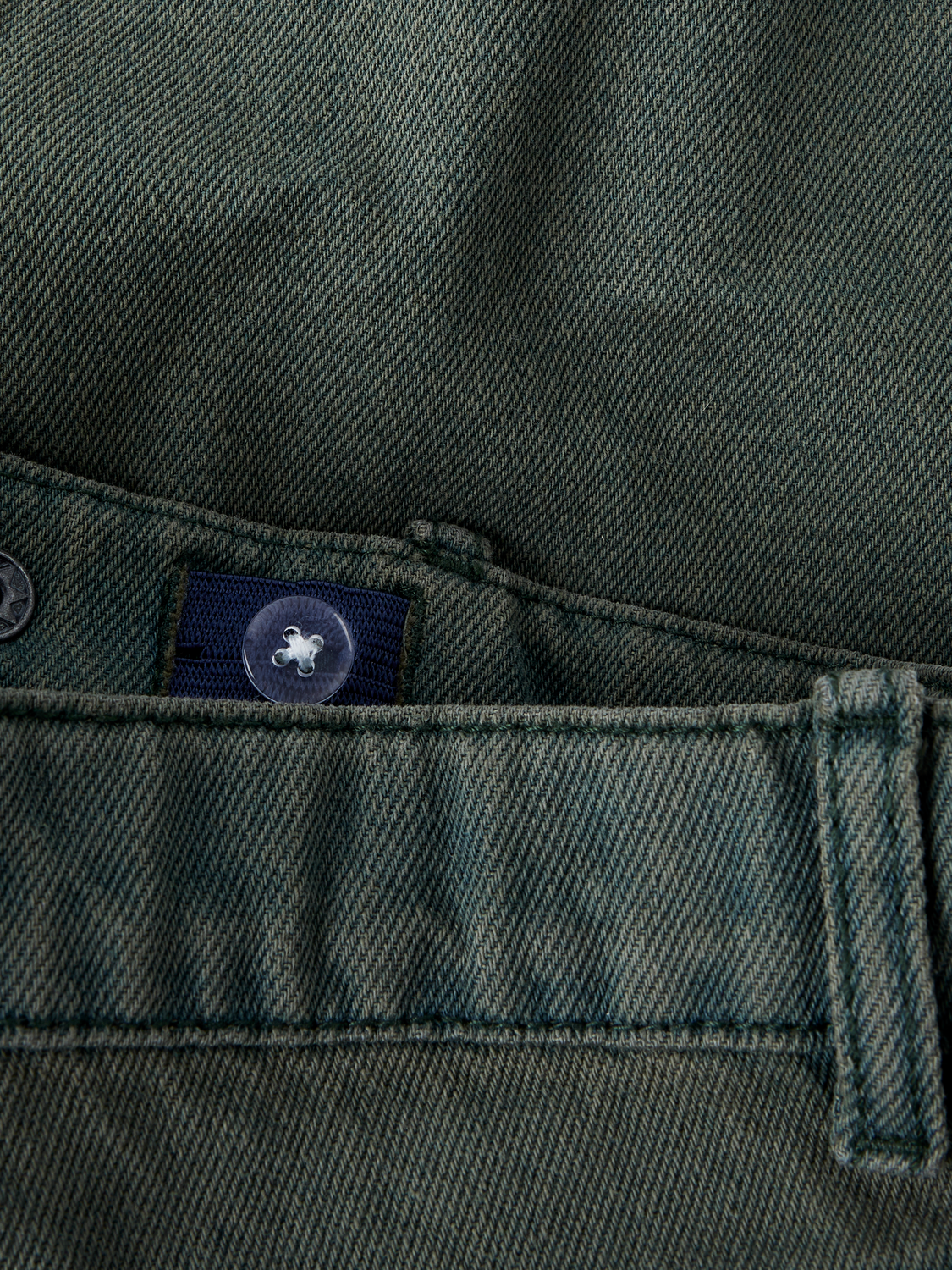 model_shot-front_full