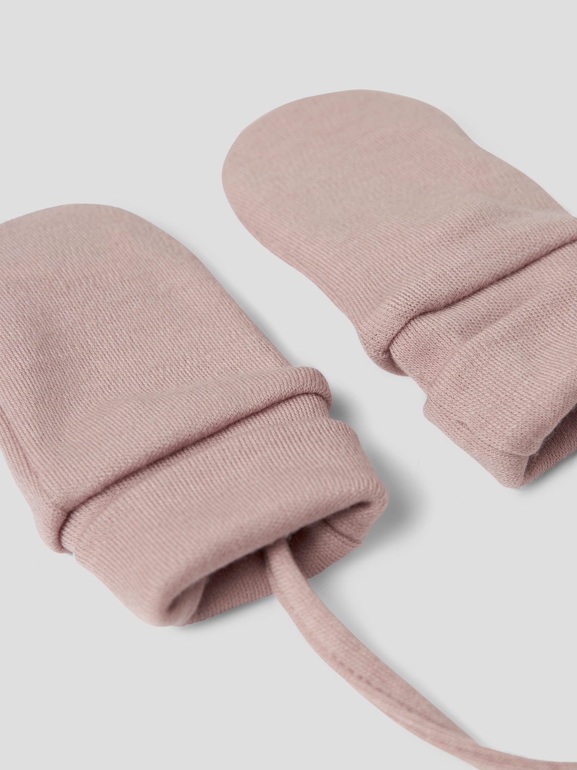 model_shot-front_full