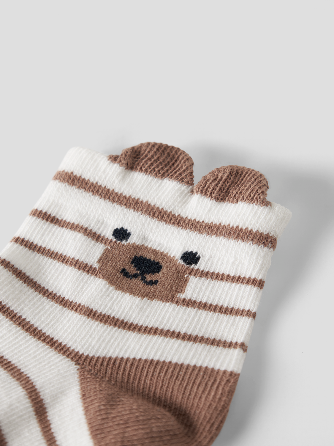 model_shot-front_full