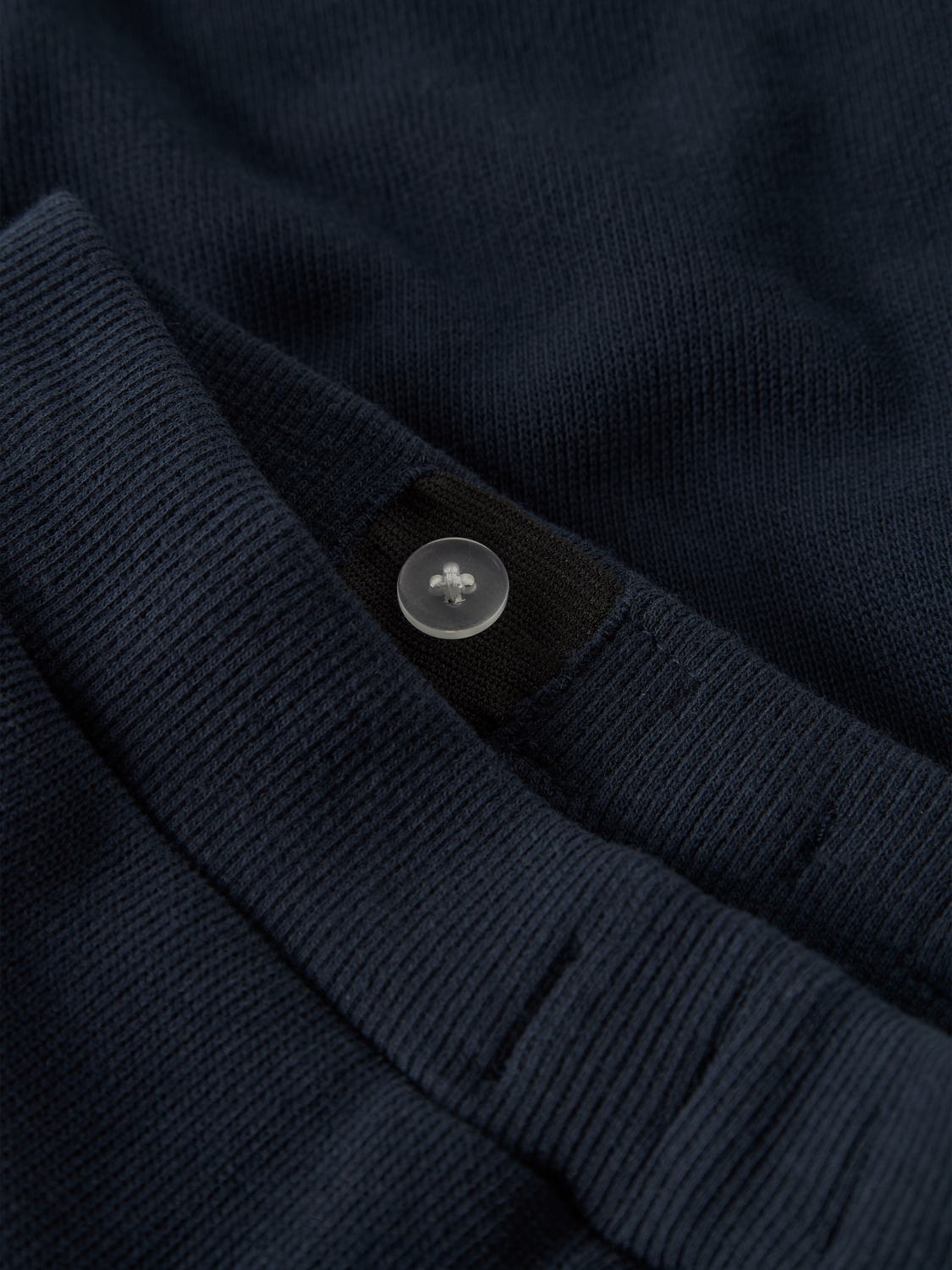 model_shot-front_full