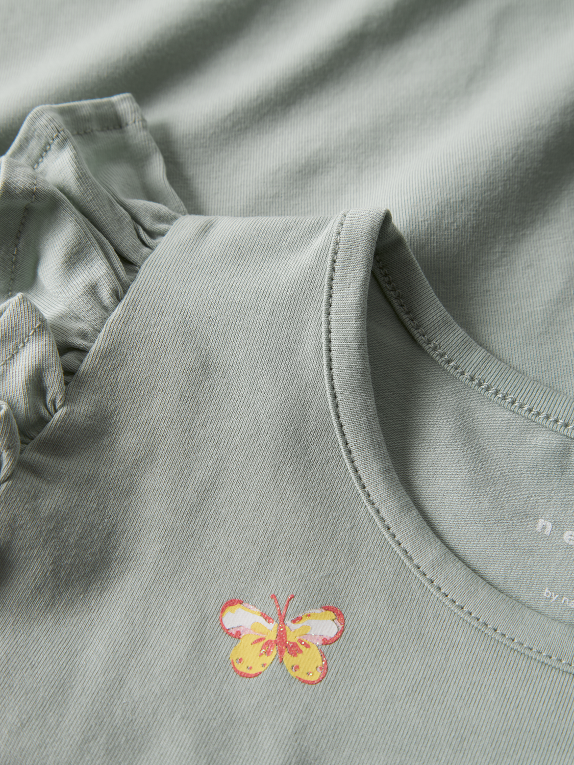 model_shot-front_full