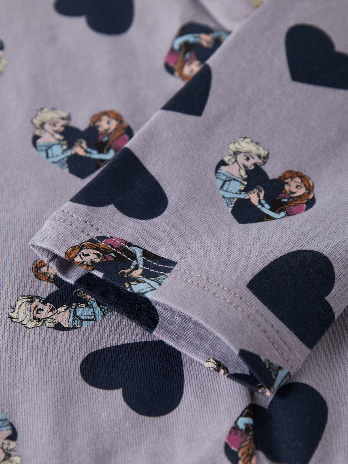 model_shot-front_full