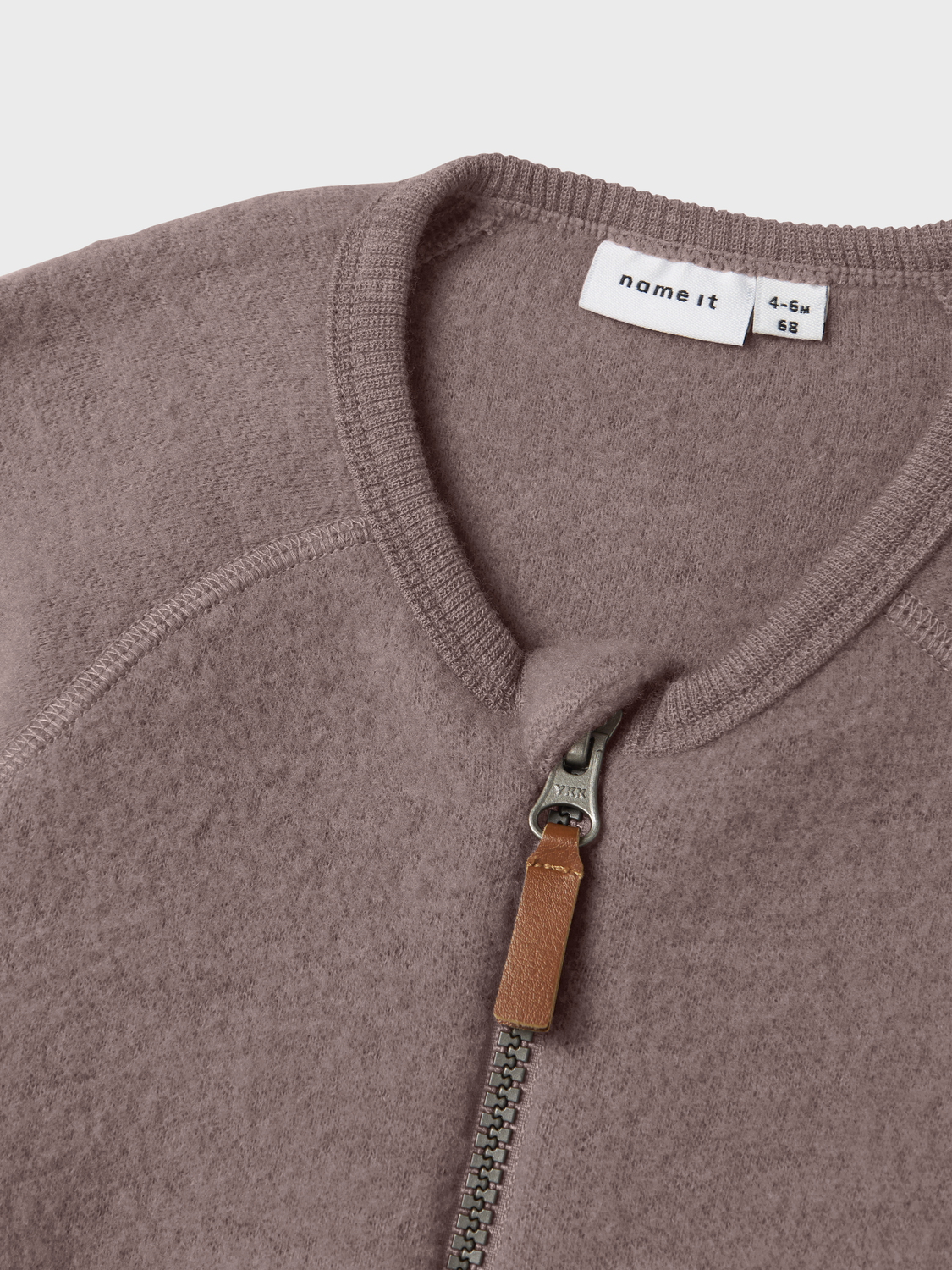 model_shot-front_full