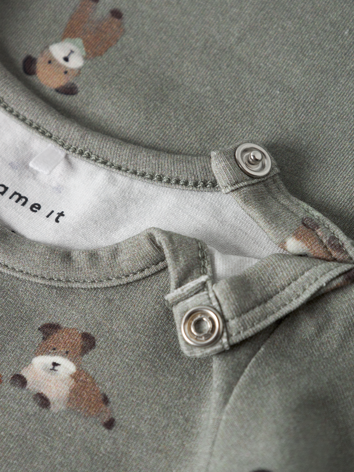 model_shot-front_full