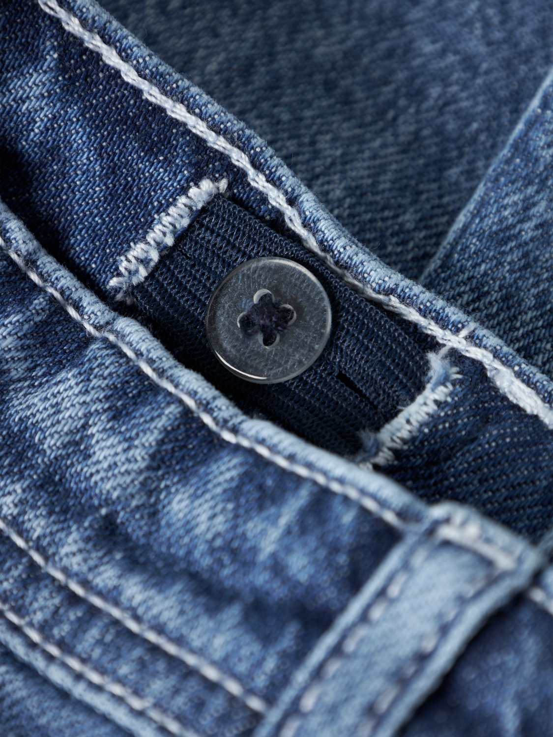 model_shot-front_full