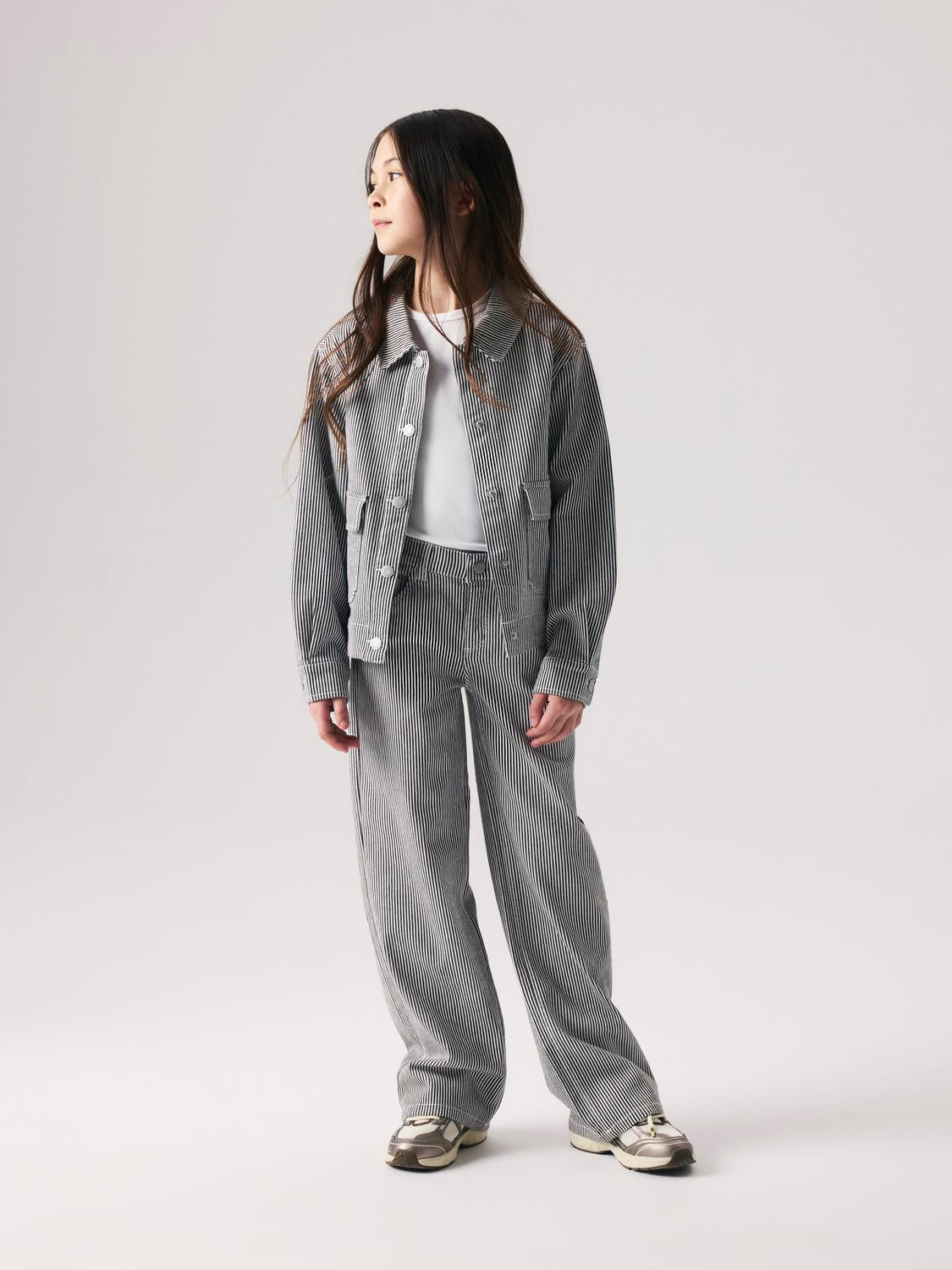 model_shot-detail