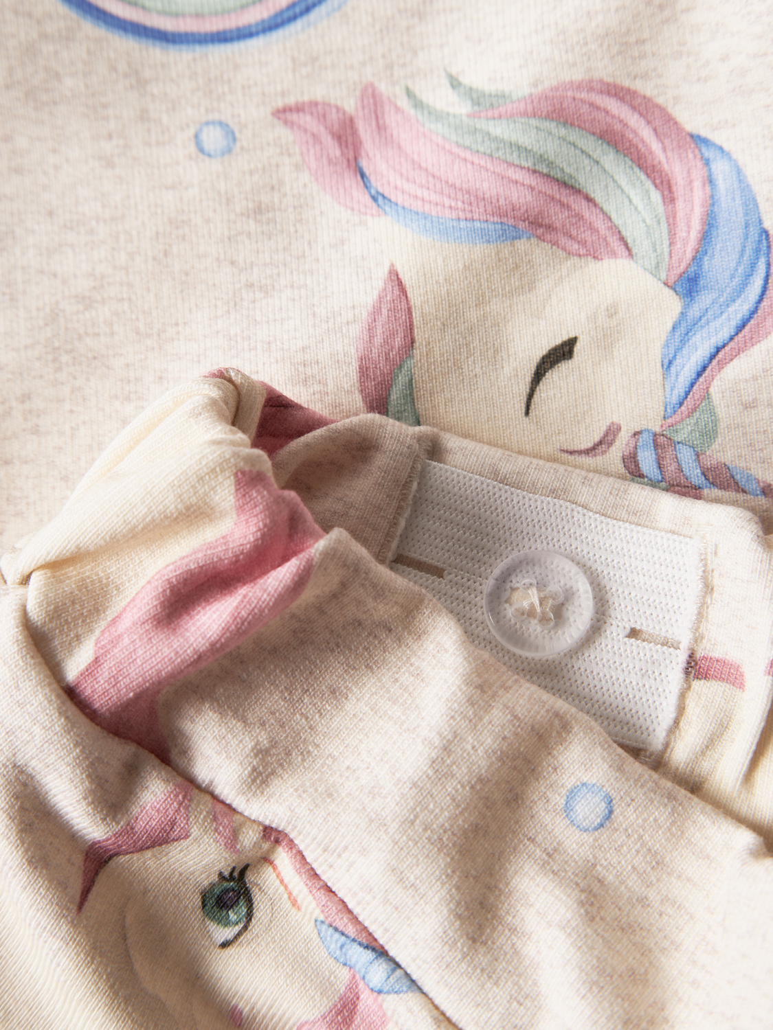 model_shot-front_full